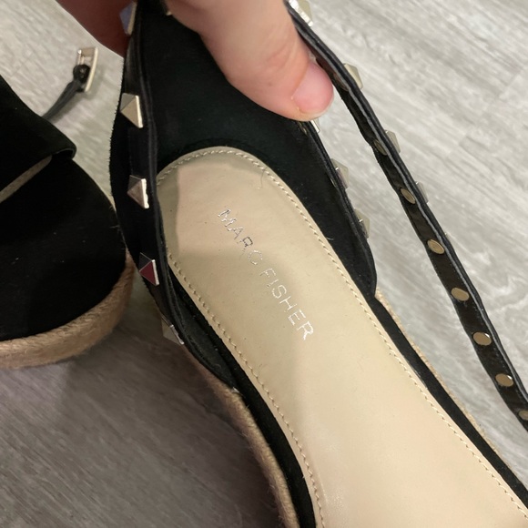 Marc Fisher Jazlyn Black Stud Platform Wedge 8.5 Leather Upper - Picture 8 of 9